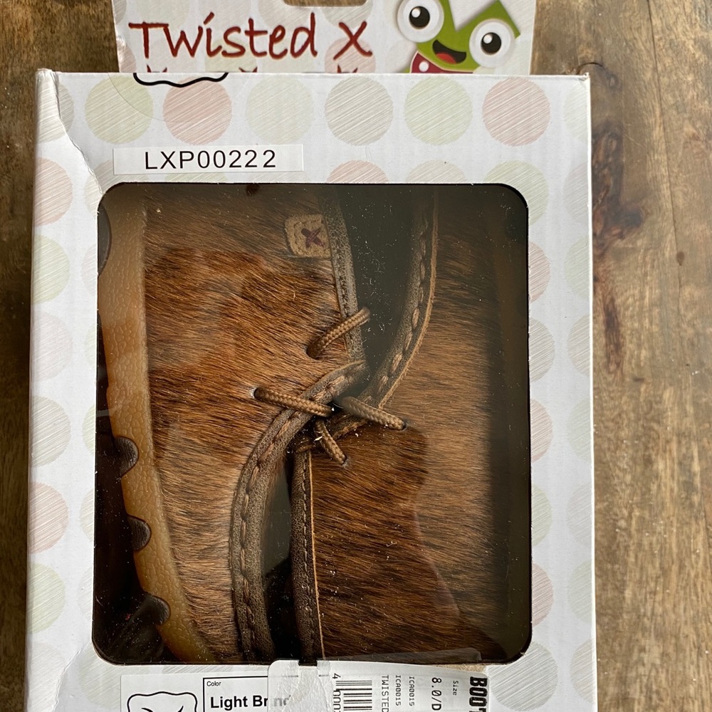 Size 8 Wallabee style booties NWT